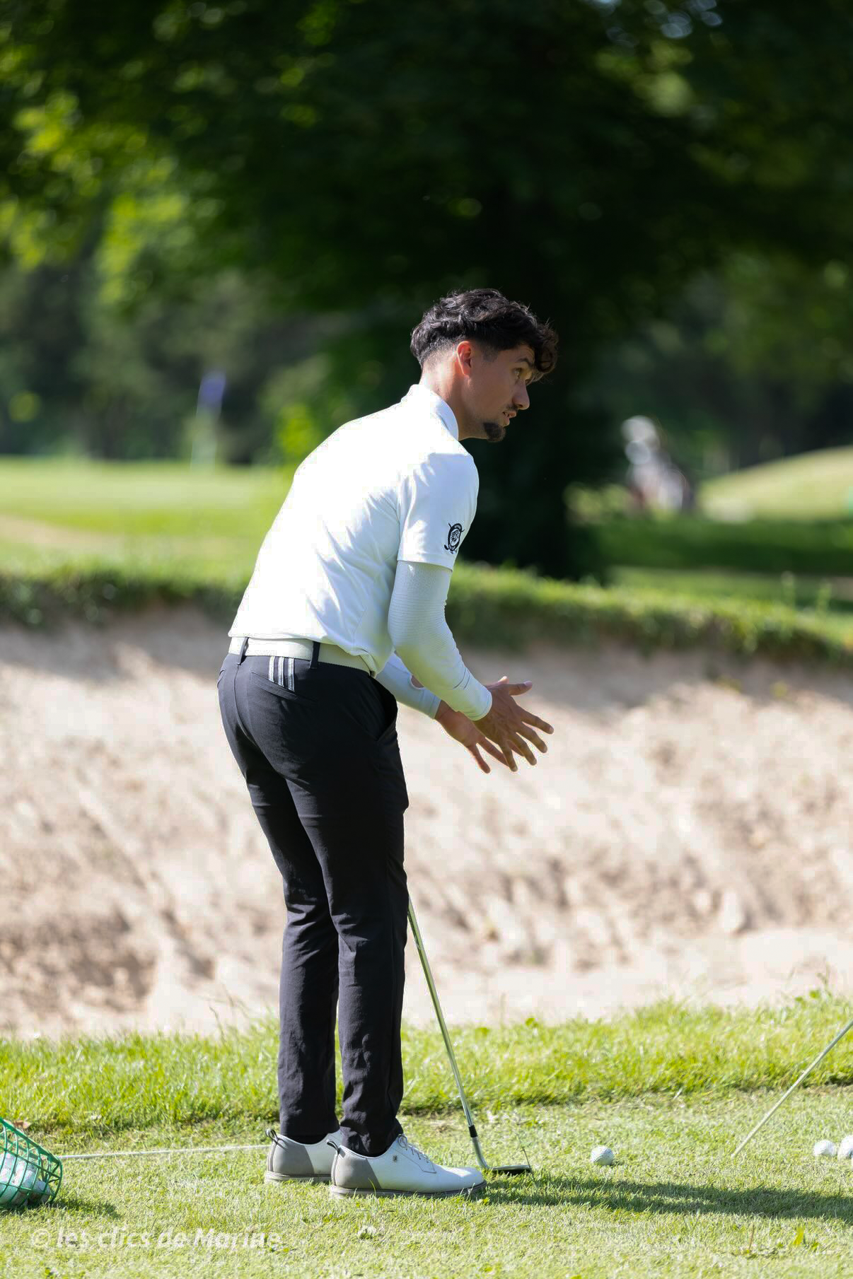 Lilian Leboucher, professionnel du Mans Golf Club Sargé, au practice