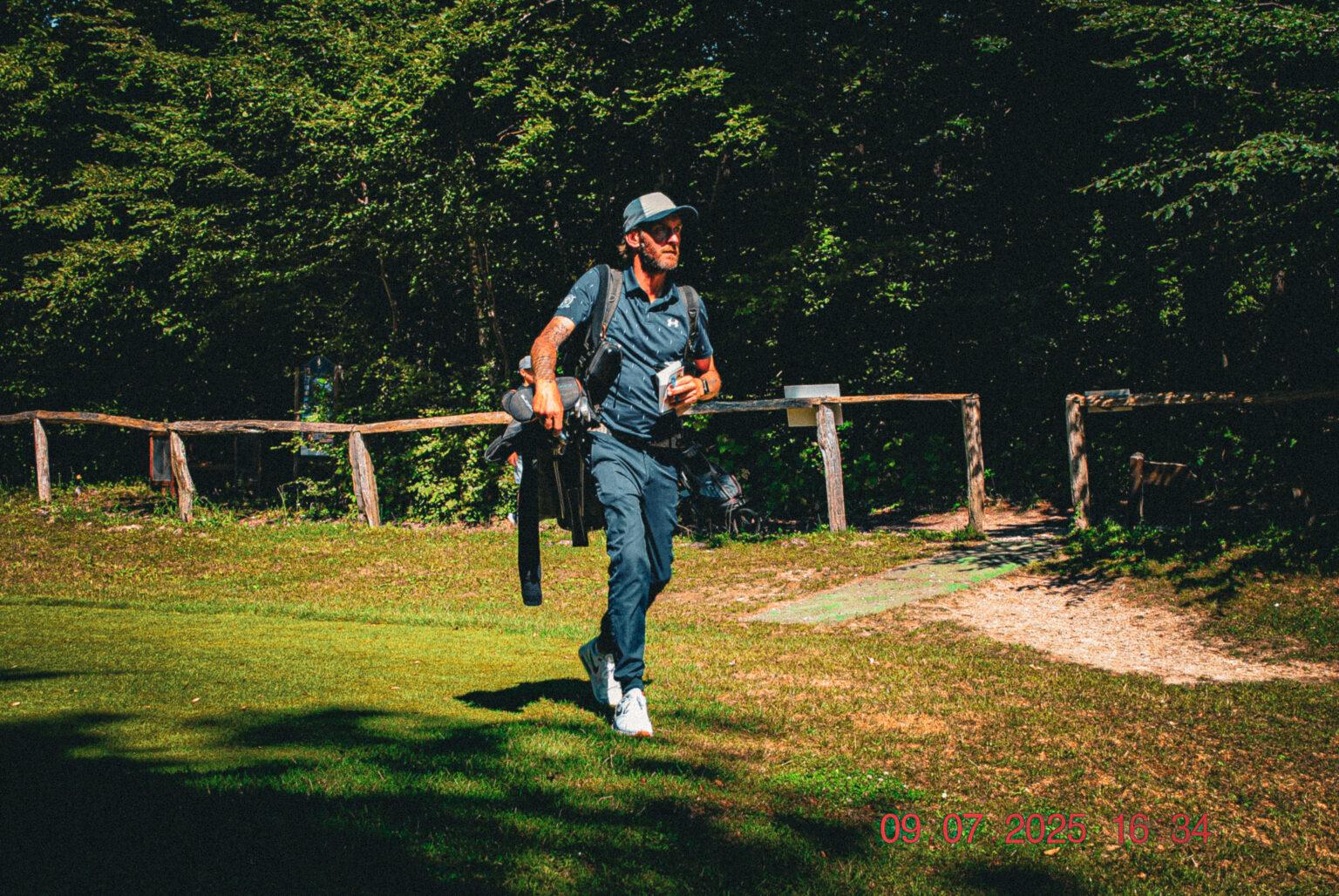 Jeremy Chevalier, professionnel du Mans Golf Club Sargé, sur le parcours